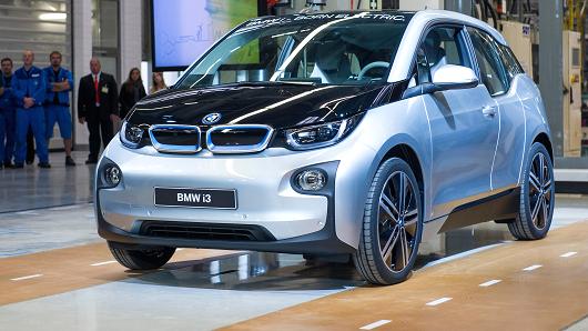 Apple muốn ‘mượn’ nền tảng của BMW i3 để sản xuất xe hơi